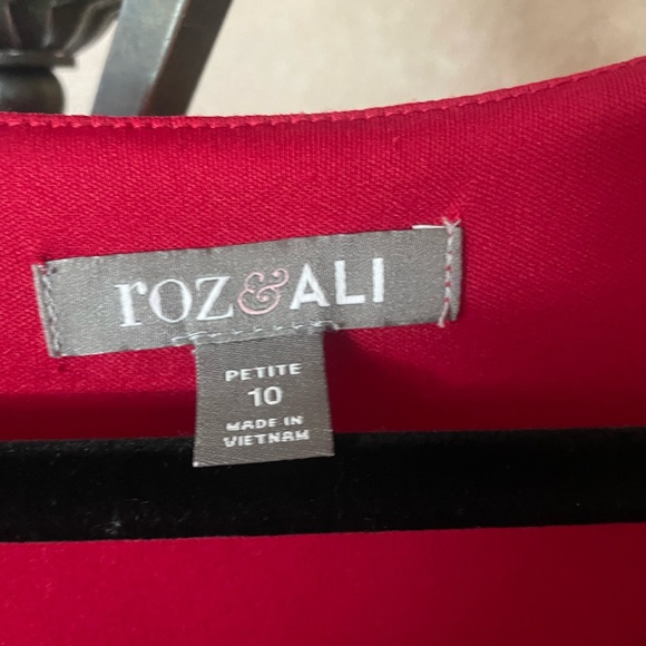 Red Dress sleeveless 35 inches length. Side zipper - Picture 2 of 10